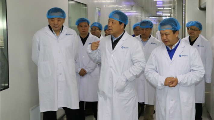 天士力控股集团董事局主席闫希军一行来甘肃考察中医药产业发展